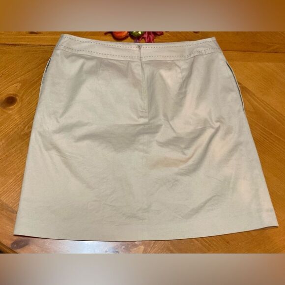 J. McLaughlin Dillards tan skirt Size 8 - Picture 2 of 5
